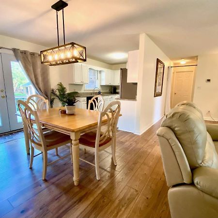 Cozy Three Bedroom House With Fireplace 윌밍턴 외부 사진